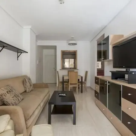 2-bedroom In Oropesa With Pool