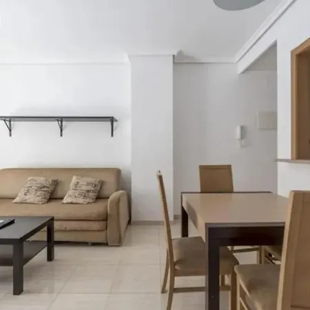 2-bedroom In Oropesa With Pool Апартаменты El Borseral